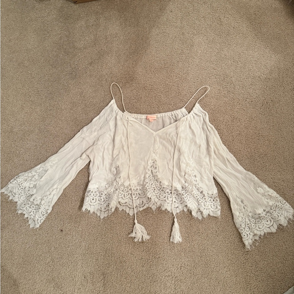Cute lace blouse/ crop top